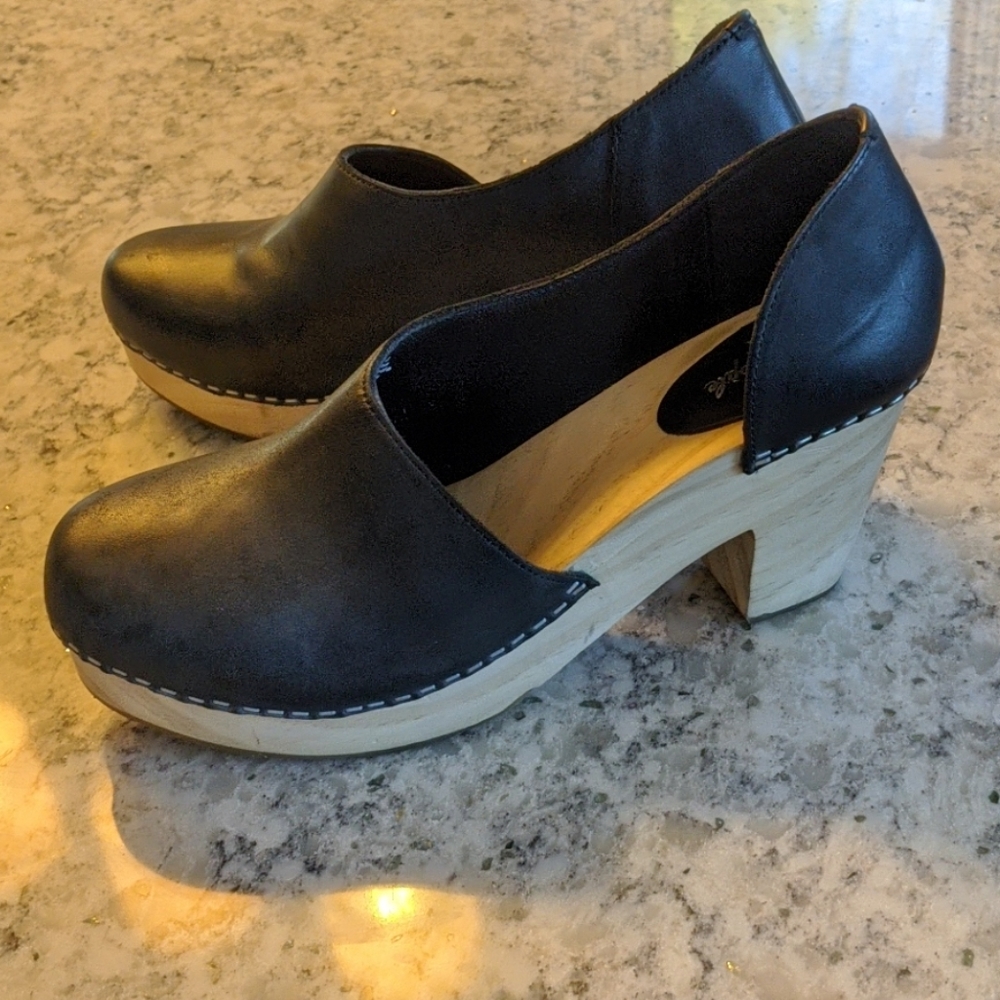 Free People leather clogs